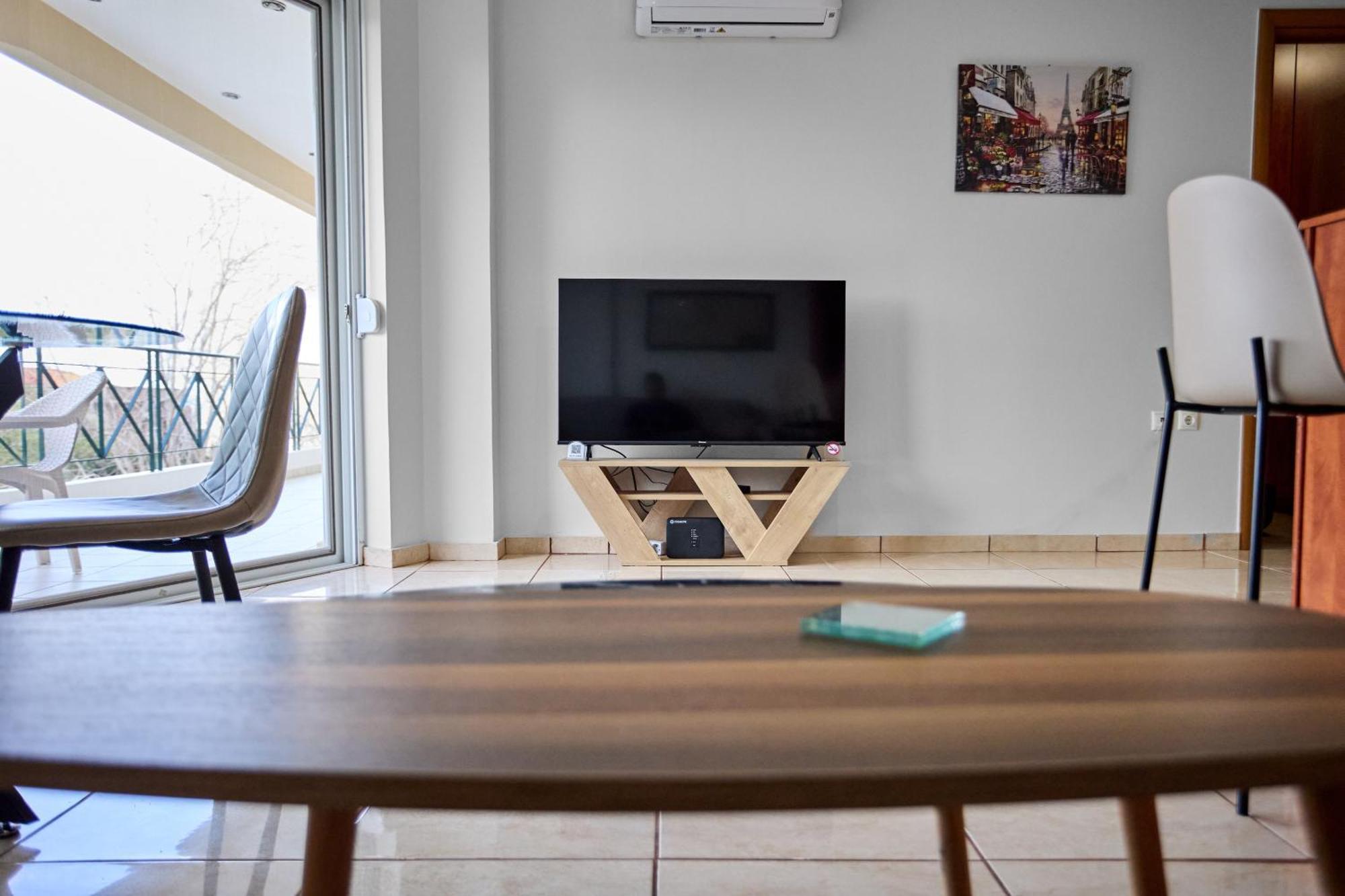 Chios Town Apartment - Heart Of Chios Town With 2 Minute Walk To The Beach Ngoại thất bức ảnh