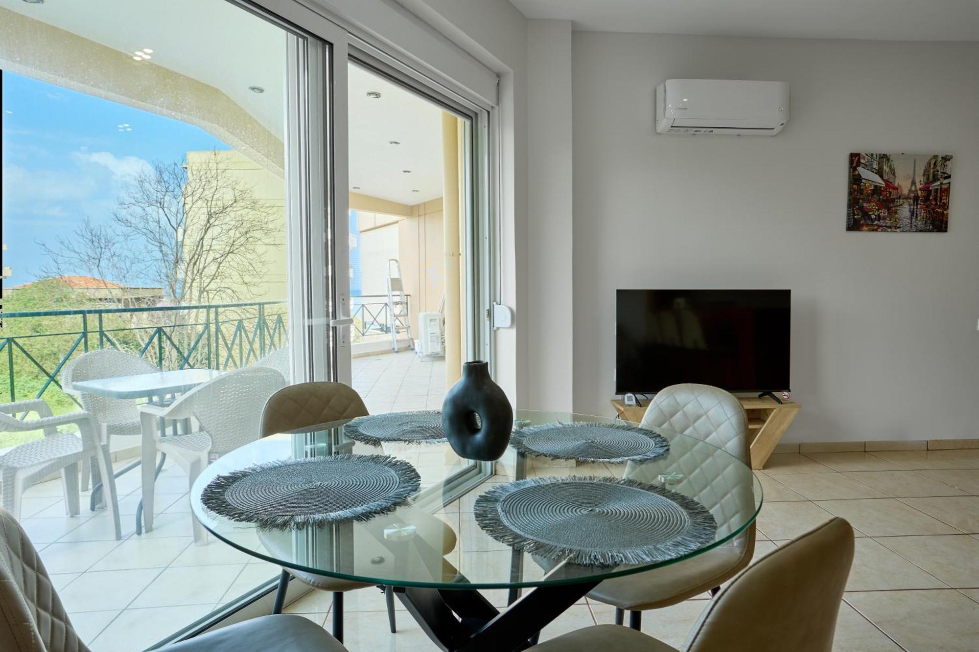 Chios Town Apartment - Heart Of Chios Town With 2 Minute Walk To The Beach Ngoại thất bức ảnh