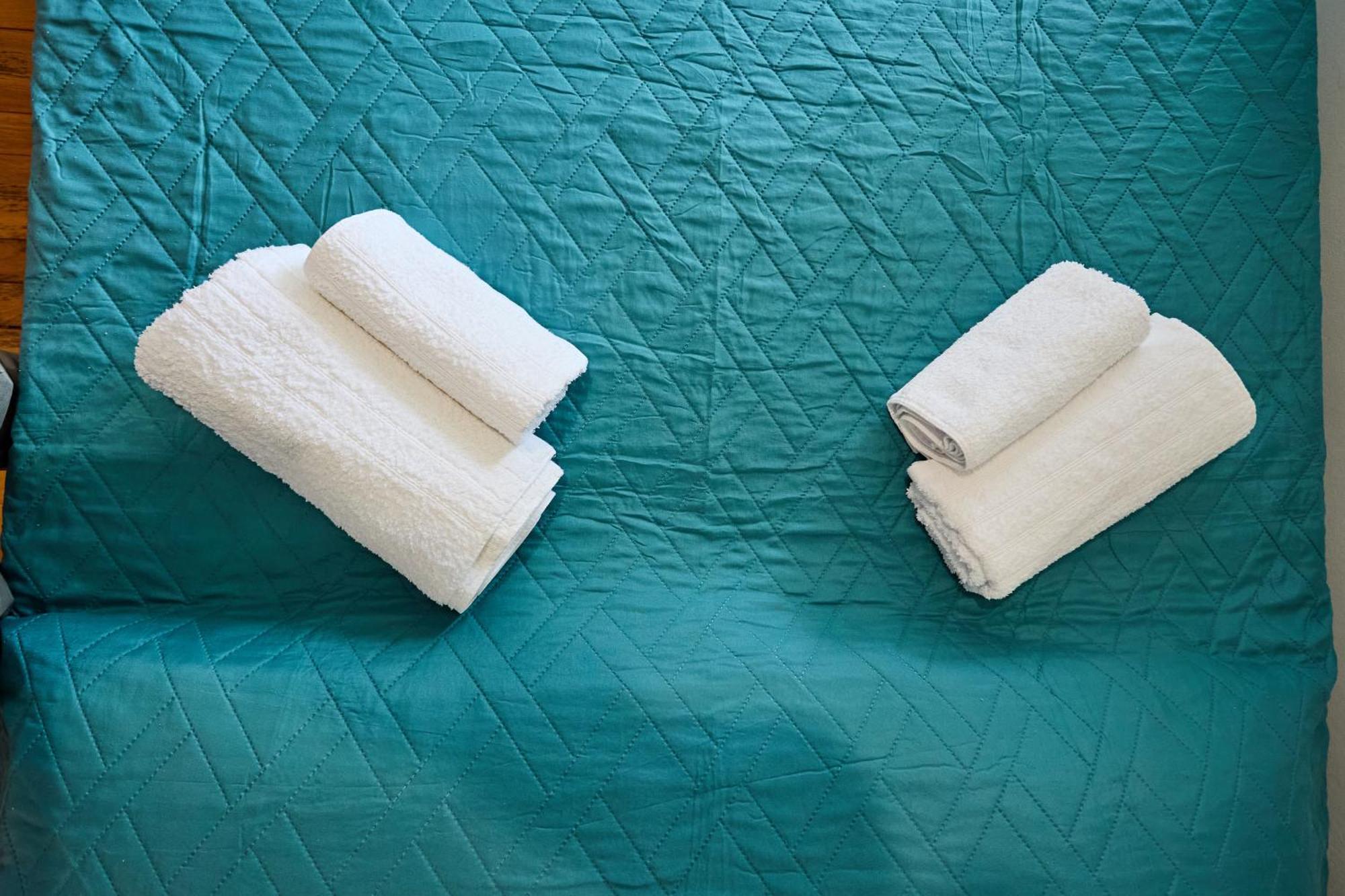 Chios Town Apartment - Heart Of Chios Town With 2 Minute Walk To The Beach Ngoại thất bức ảnh